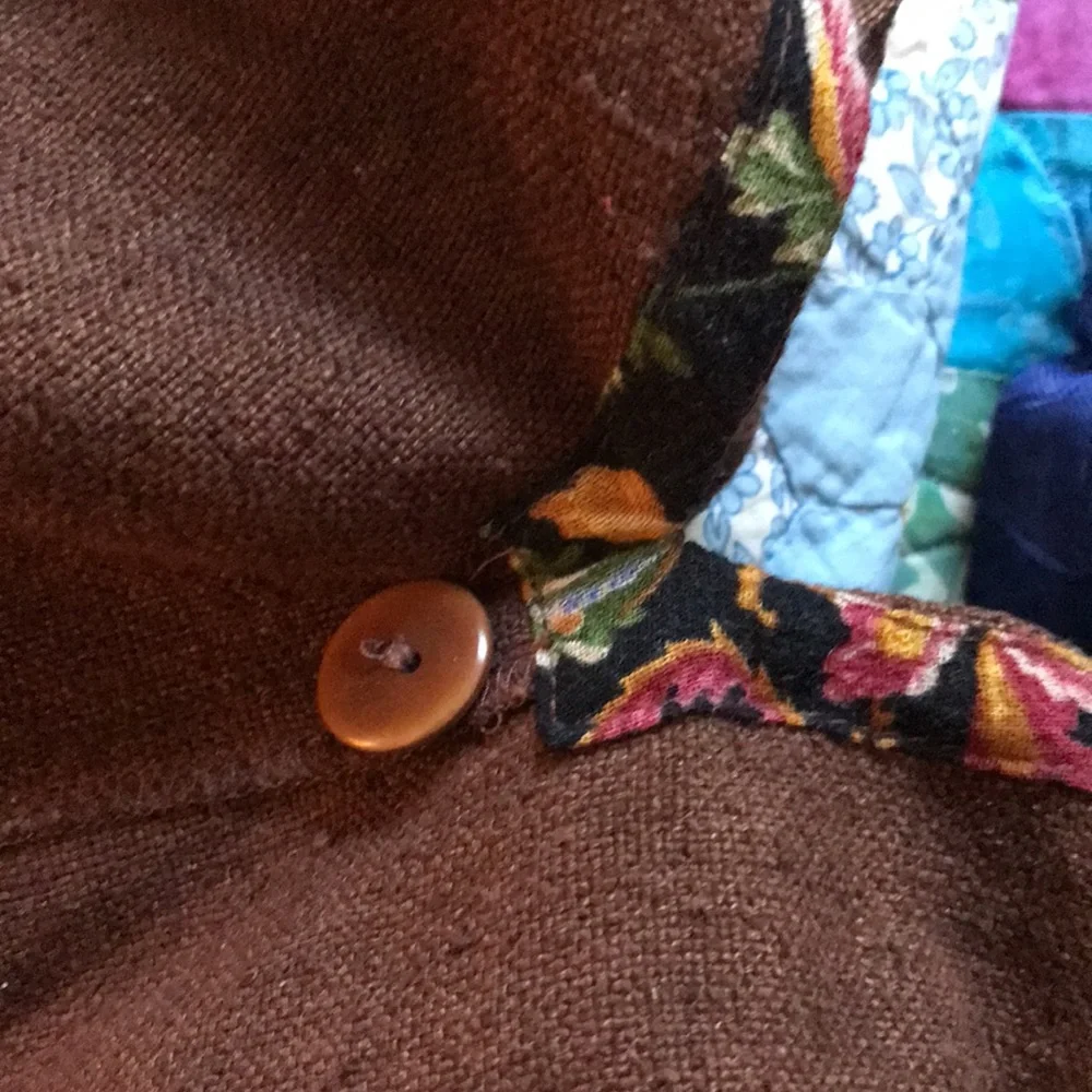 Su•Zen brown silk top - Picture 4 of 7
